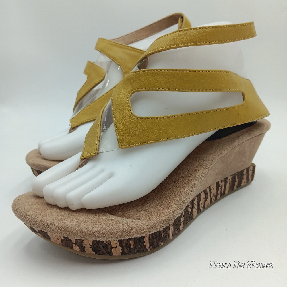 Modzori women’s reversible wedges